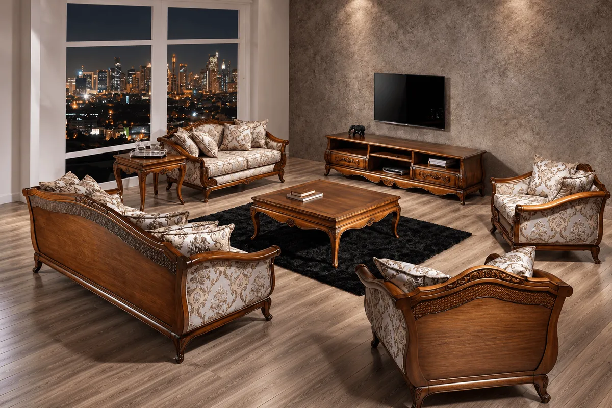 Sala de estar com sofás de encosto entalhado e vista noturna da cidade